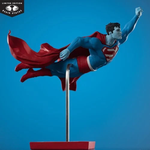 DC Direct Superman by Lee Bermejo Superman Red and Blue 1:10 Scale Resin Statue - Image 2